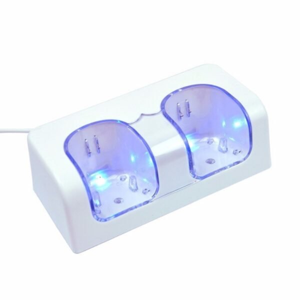 Base Cargador Doble y 2 Baterias Recargables Para Wiimote Blanca